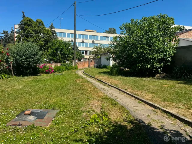 Eladó ház Pécs, Diós, Diósi út 40 60 nm