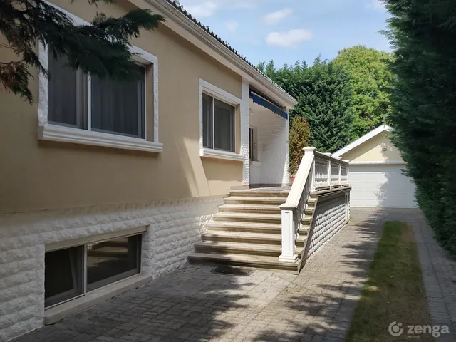 Eladó ház Budapest XVI. kerület, Rákosszentmihály 317 nm