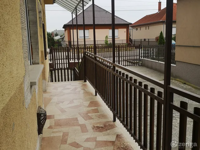 Eladó ház Újhartyán 100 nm