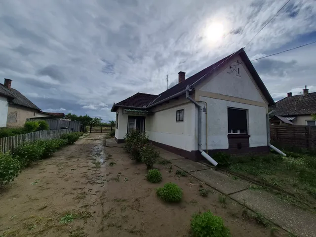 Eladó ház Vaja 75 nm