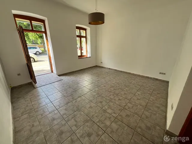 Eladó kereskedelmi és ipari ingatlan Győr, Belváros, Zechmeister u 13 34 nm