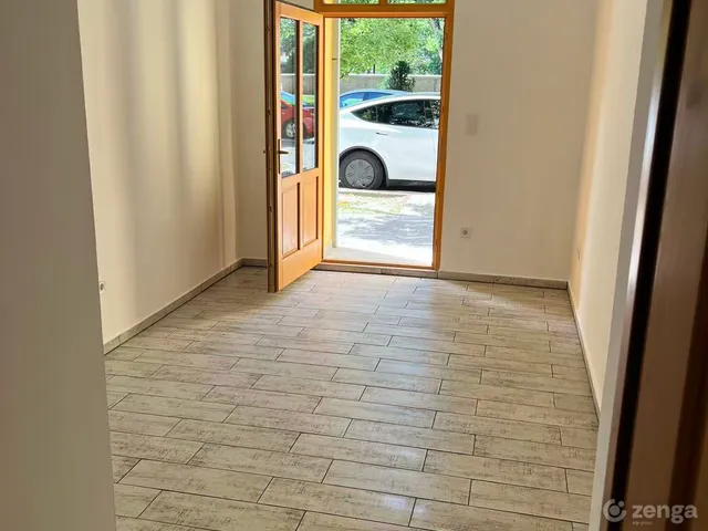 Eladó kereskedelmi és ipari ingatlan Győr, Belváros, Zechmeister u 13 27 nm