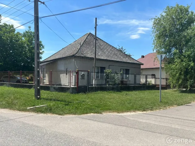 Eladó ház Kunszentmiklós, Tasskertes 80 nm