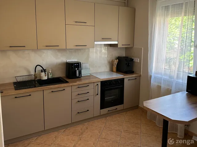 Eladó lakás Érd, Dombosváros 108 nm