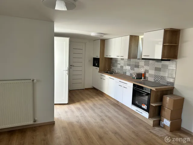 Eladó ház Piliscsév, Árpád utca 10 130 nm