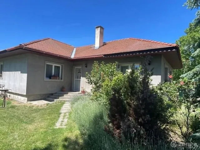 Eladó ház Isztimér 92 nm