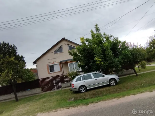 Eladó ház Tiszakécske 146 nm