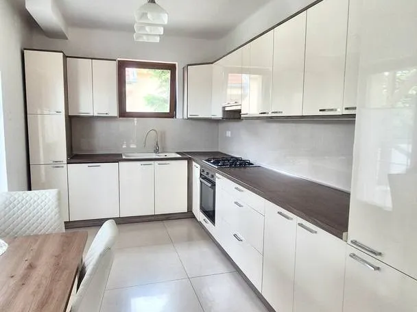 Eladó ház Debrecen, Júliatelep 188 nm