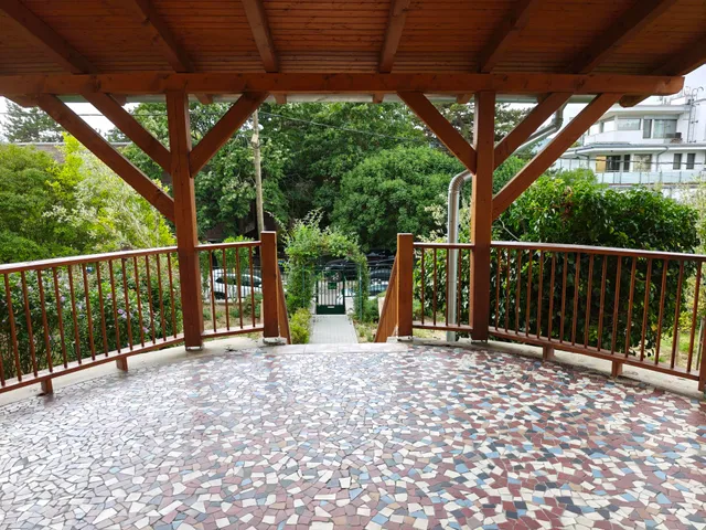 Kiadó ház Budapest II. kerület, Pasarét, Hankóczy Jenő utca 35 164 nm