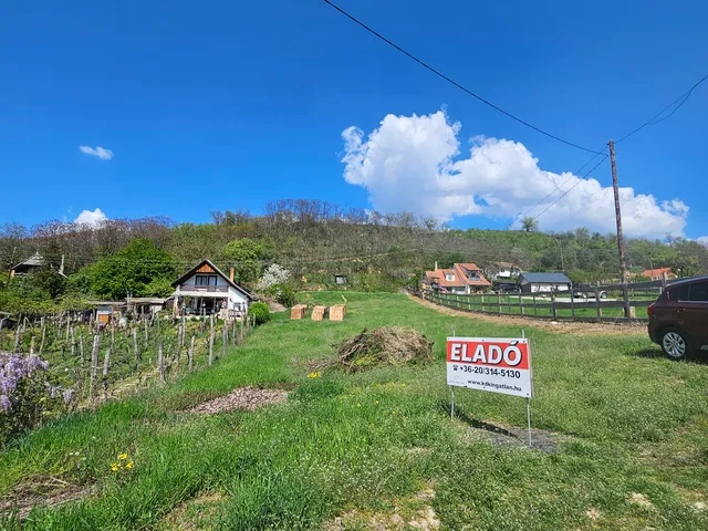 Eladó telek Szekszárd, Tramini utca 1627 nm