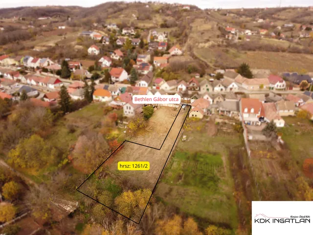 Eladó telek Szekszárd 1370 nm