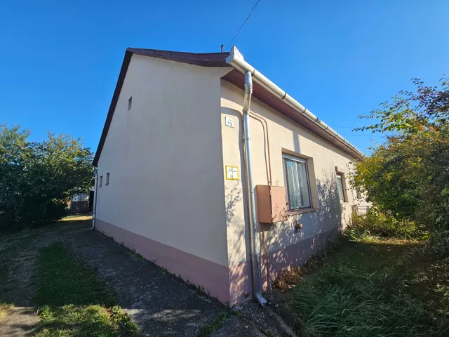 Eladó ház Bonyhád, Bezerédj 51 nm