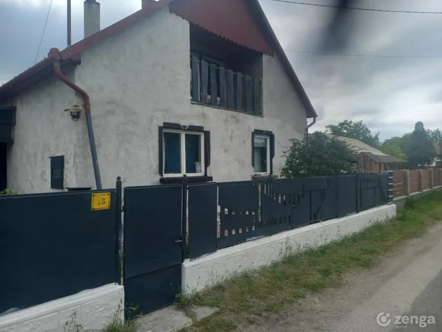 Eladó ház Tiszaföldvár, Homok 149 nm