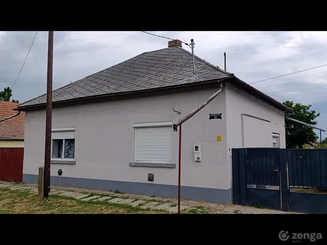 Eladó ház Magyarbánhegyes 85 nm