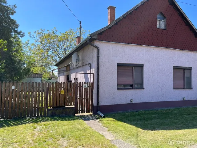 Eladó ház Kaba 110 nm