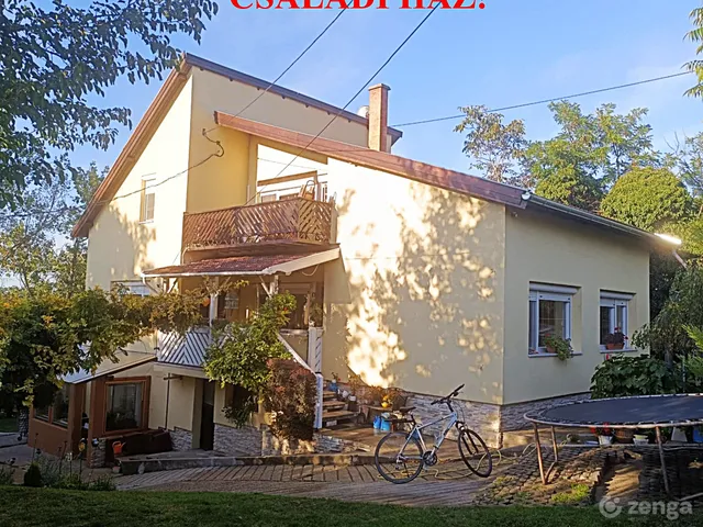 Eladó ház Taksony 270 nm