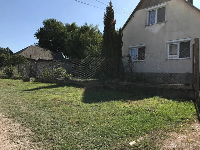 Eladó ház Soponya 136 nm