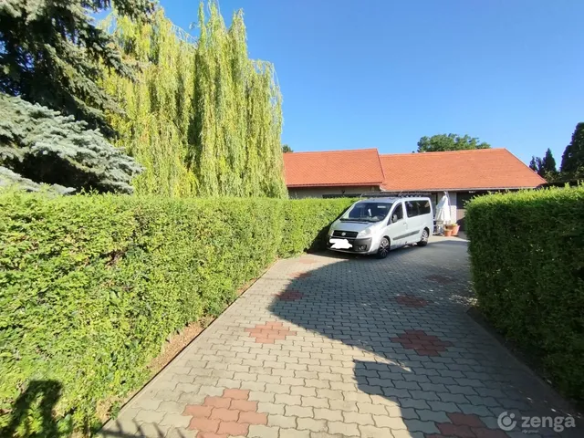 Eladó ház Nyúl 165 nm