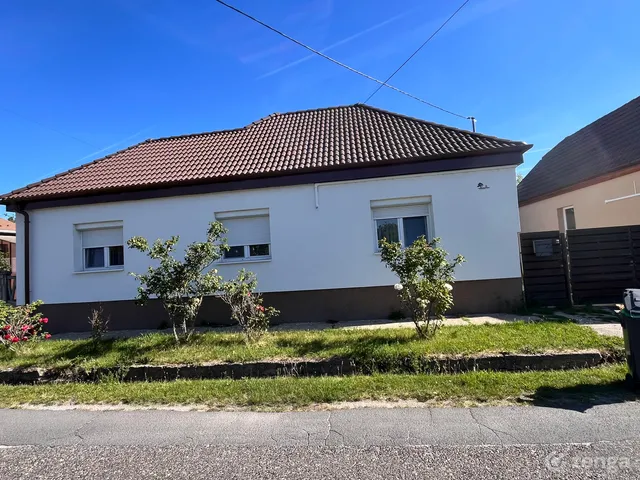 Eladó ház Tát 85 nm