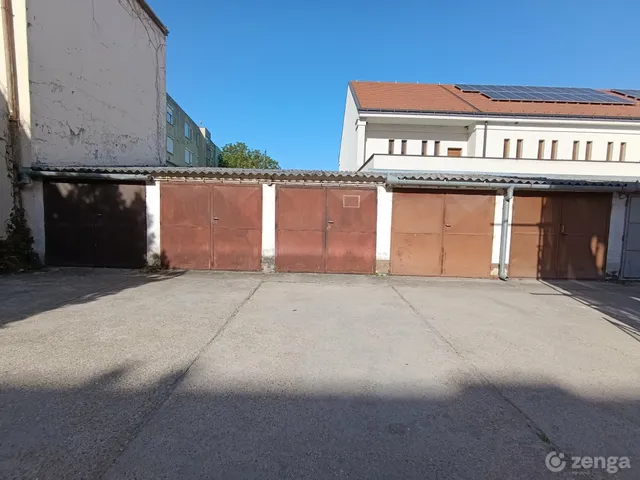 Eladó garázs Mohács 14 nm