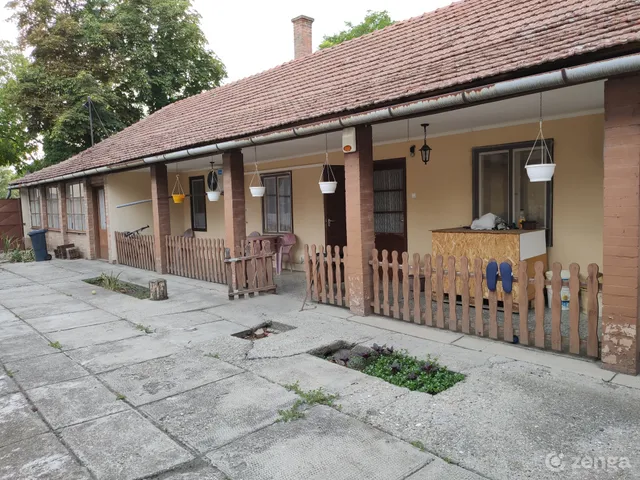 Eladó ház Szentes, Felsőpárt 108 nm