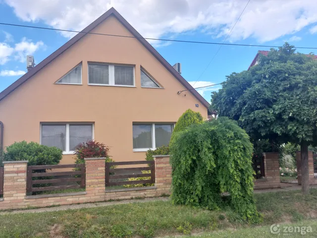 Eladó ház Nádasdladány 143 nm