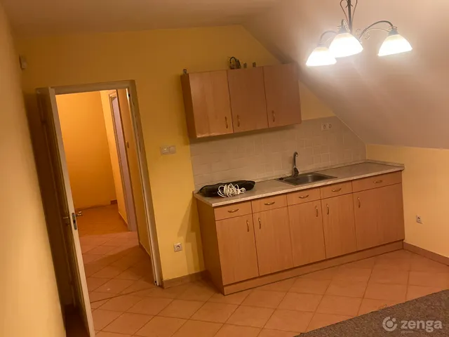 Kiadó lakás Székesfehérvár, Ráchegy 28 nm