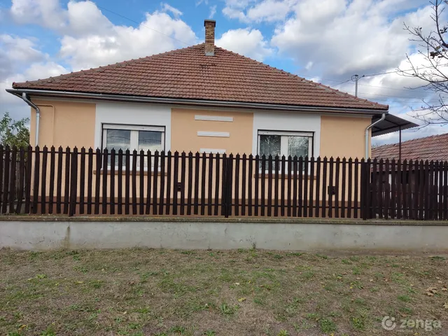 Eladó ház Jászfelsőszentgyörgy 86 nm
