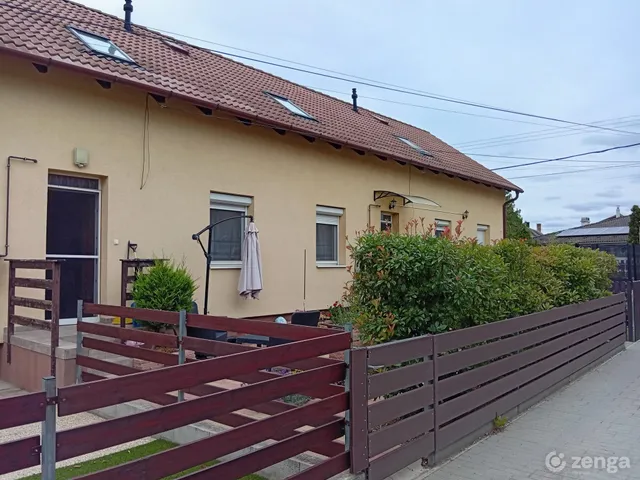 Eladó lakás Üllő 98 nm
