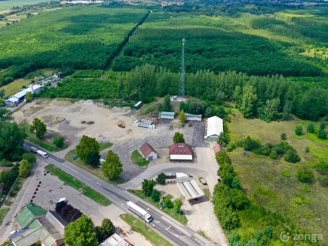 Eladó kereskedelmi és ipari ingatlan Solt, Földvári út.92. 7550 nm