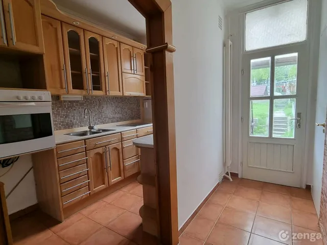 Eladó ház Oroszlány, Óváros 100 nm
