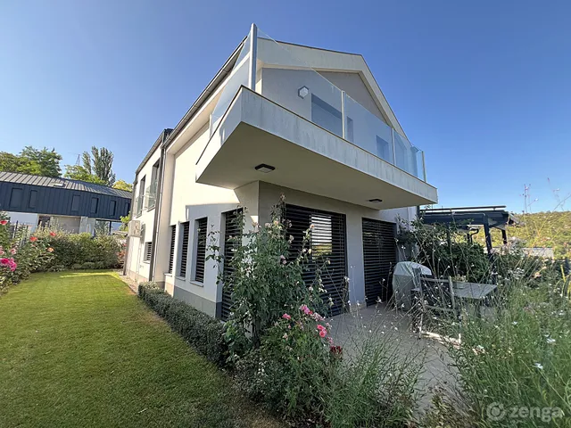Eladó ház Budapest III. kerület, Ürömhegy 137 nm