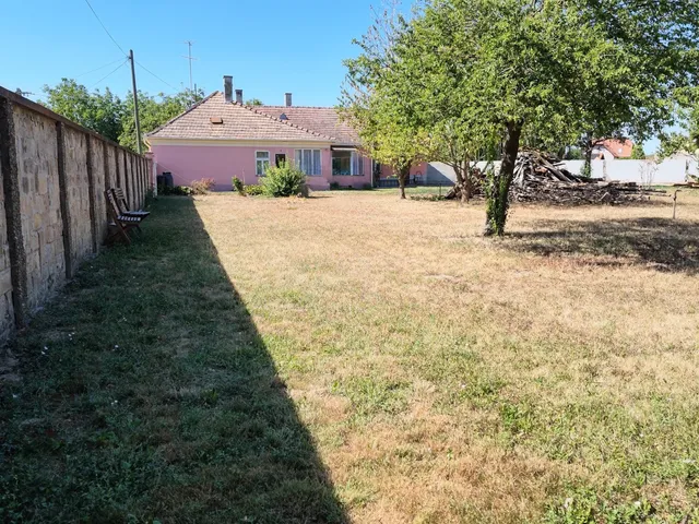 Eladó ház Dunakiliti 95 nm