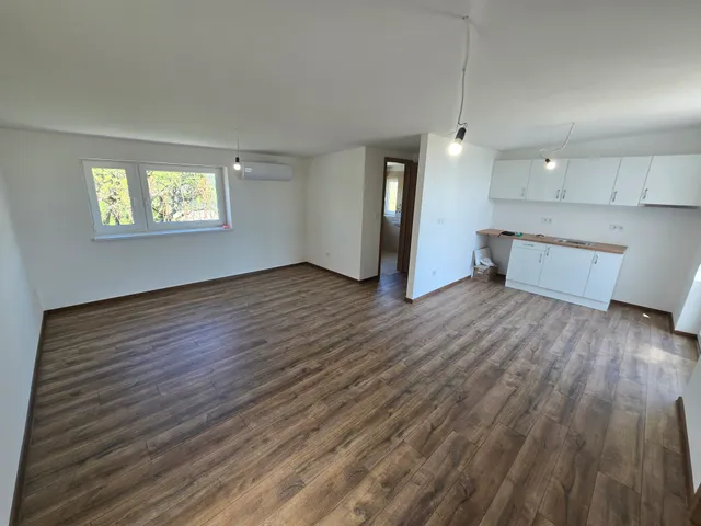 Kiadó lakás Vác, Törökhegy 42 nm