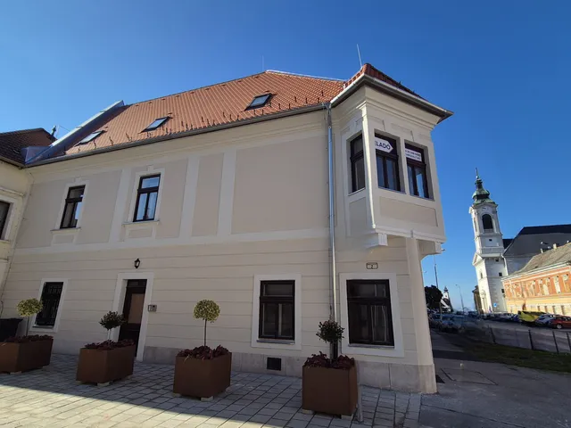 Eladó lakás Győr, Újváros 108 nm
