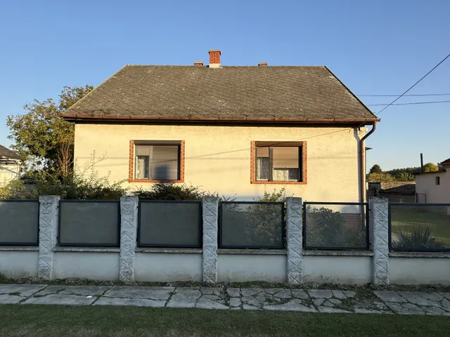 Eladó lakás Dunaszeg 100 nm
