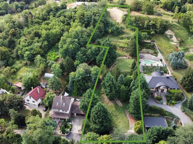 Eladó telek Győrújbarát 3284 nm