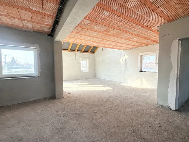 Eladó ház Győrladamér 200 nm