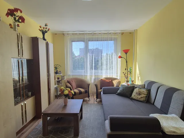 Eladó lakás Győr, Adyváros 34 nm