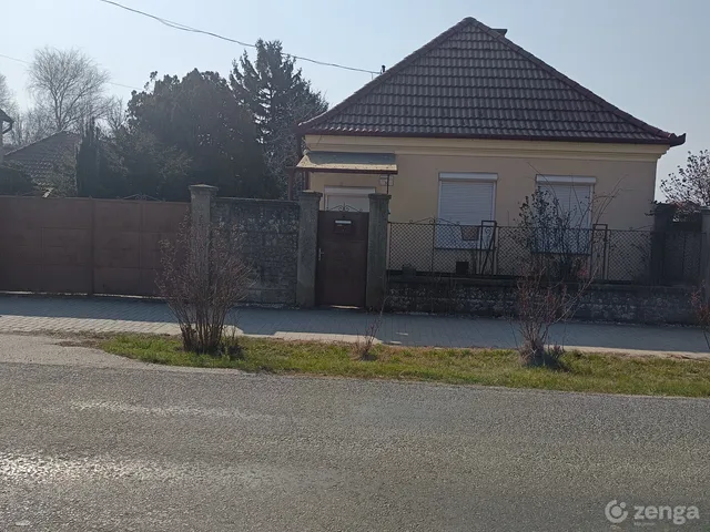 Eladó ház Hédervár 100 nm