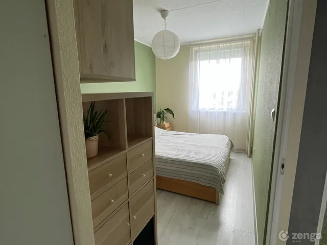 Eladó lakás Budapest XV. kerület, Mézeskalács tér 45 nm