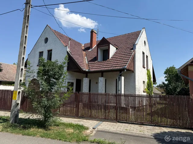 Eladó ház Makó 230 nm