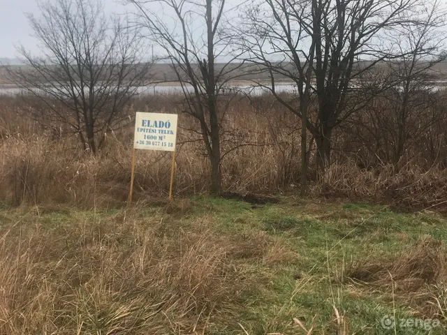 Eladó telek Szeged, Szentmihály 820 nm