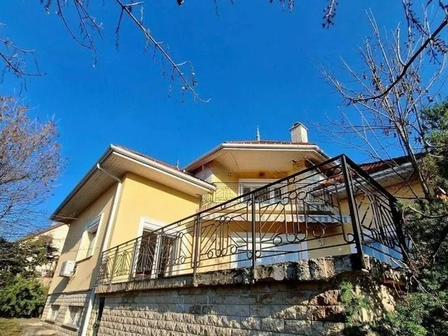 Eladó ház Budakeszi, Máriamakk 253 nm