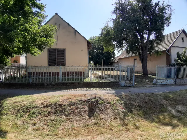 Eladó ház Somogyzsitfa, Mártírok utca 108 65 nm