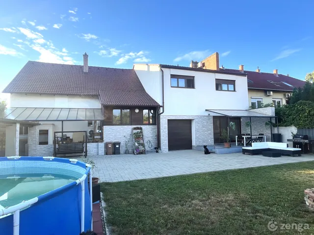Eladó ház Szeged, Alsóváros 289 nm