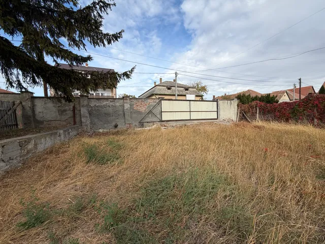 Eladó telek Hatvan, Óhatvan 2145 nm