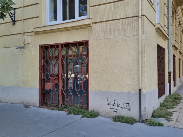 Kiadó kereskedelmi és ipari ingatlan Budapest V. kerület, Stollár Béla u. 4. 233 nm