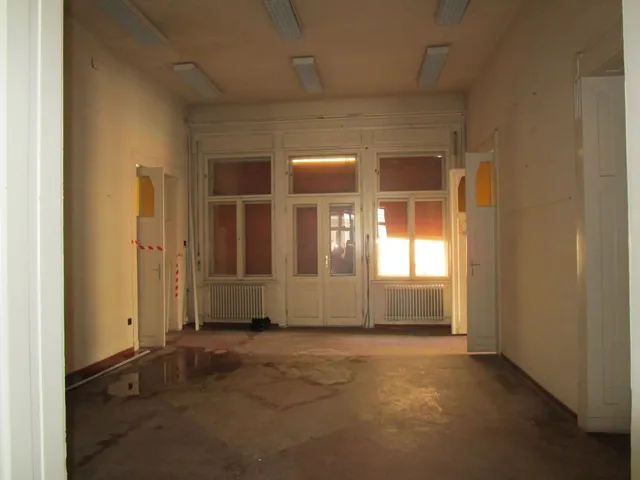 Eladó kereskedelmi és ipari ingatlan Budapest XIX. kerület, Kossuth utca 8. 597 nm
