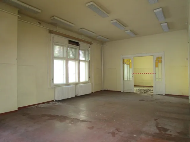Eladó kereskedelmi és ipari ingatlan Budapest XIX. kerület, Kossuth utca 8. 597 nm